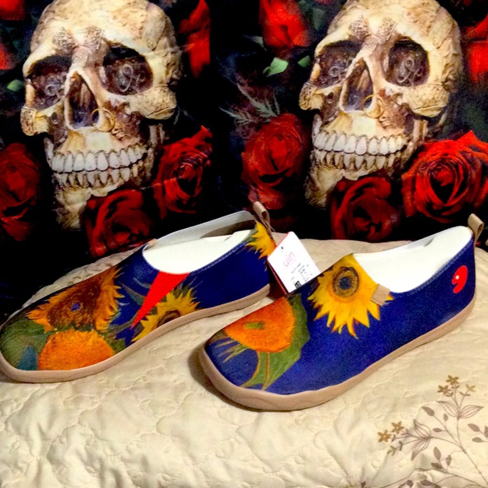 Uin art travel shoes